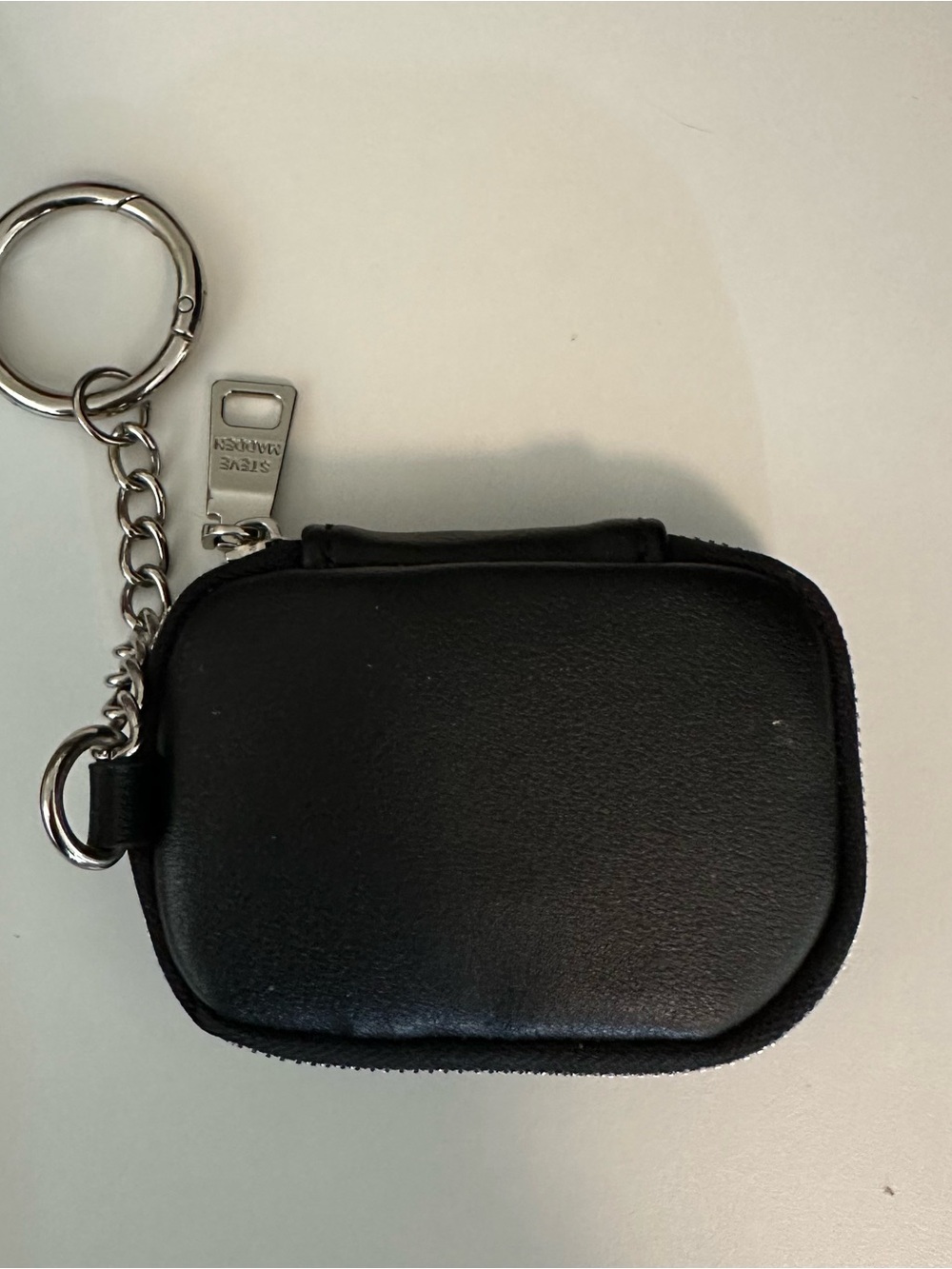 Steve Madden Black Zip Airpods / Earbuds Case Keychain Pouch Compact Wallet